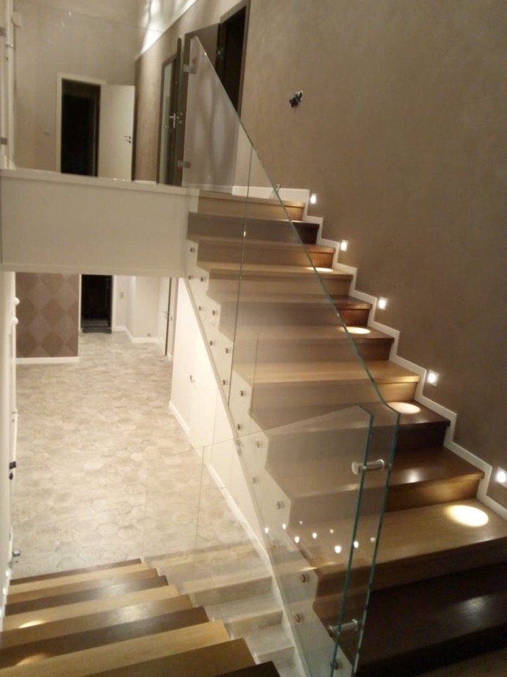 steklyannye-ograzhdeniya