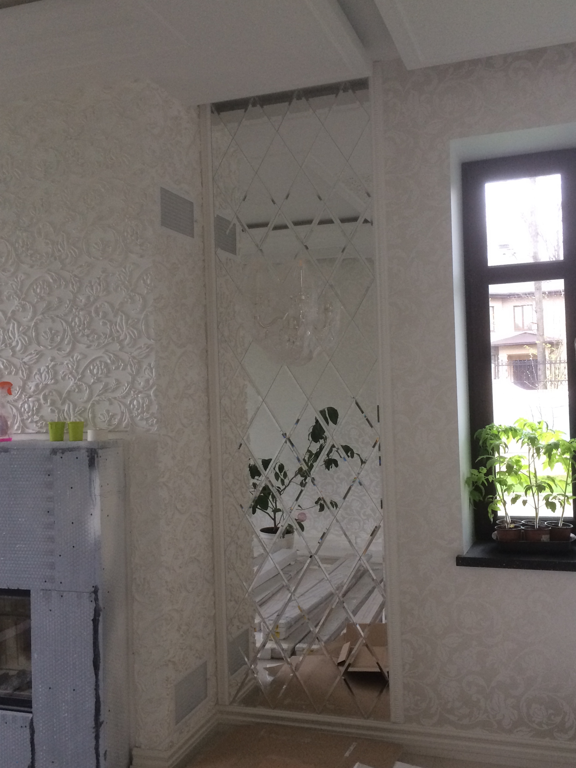 Зеркальная плитка на стену