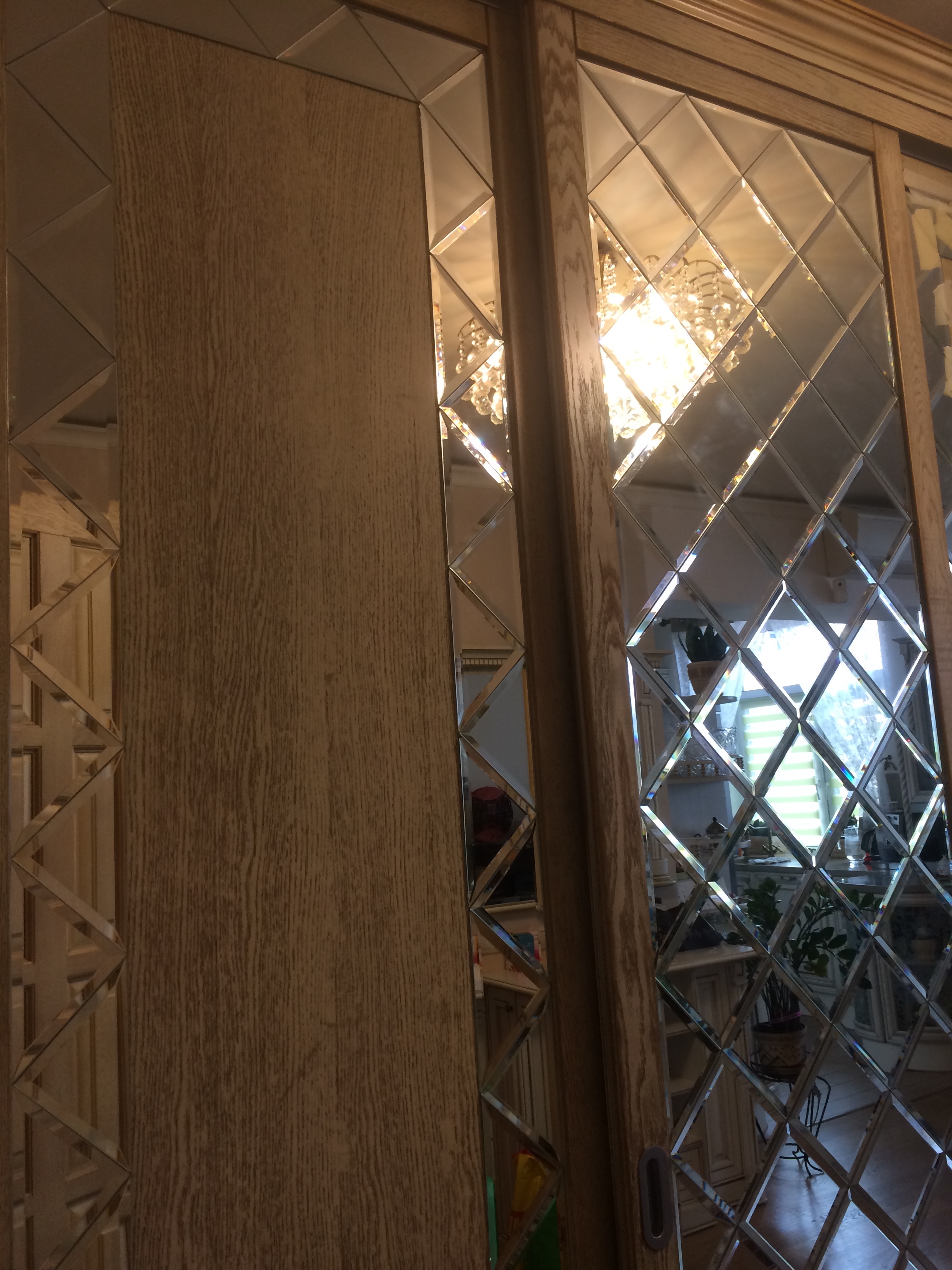 Зеркальная плитка для шкафа