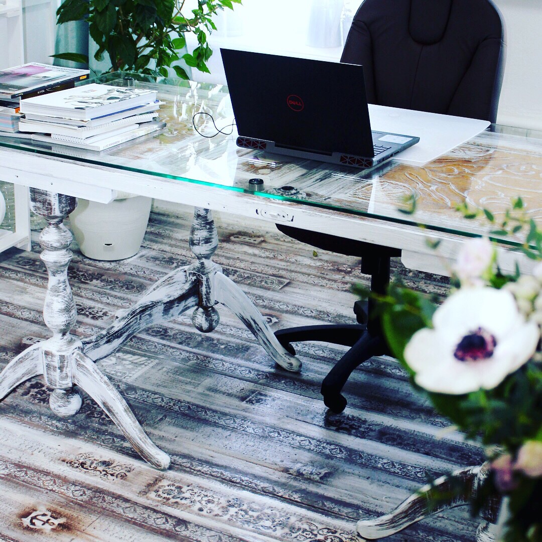 Стеклянная столешница