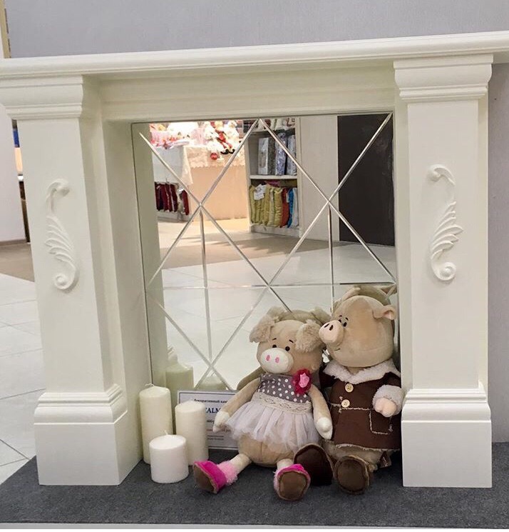 Декоративный портал с зеркалом